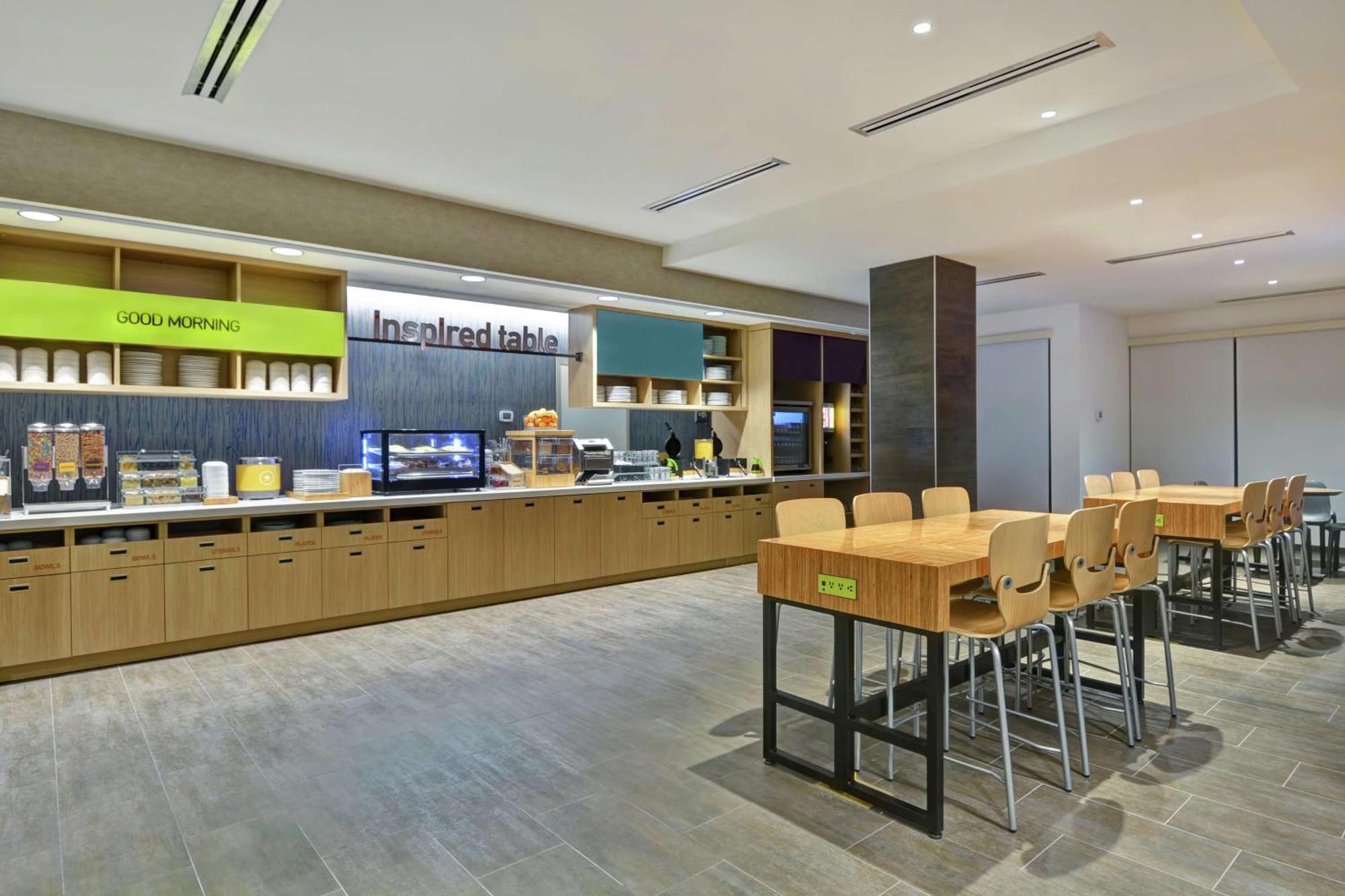 Home2 Suites By Hilton West Palm Beach Airport Cloud Lake Exterior foto